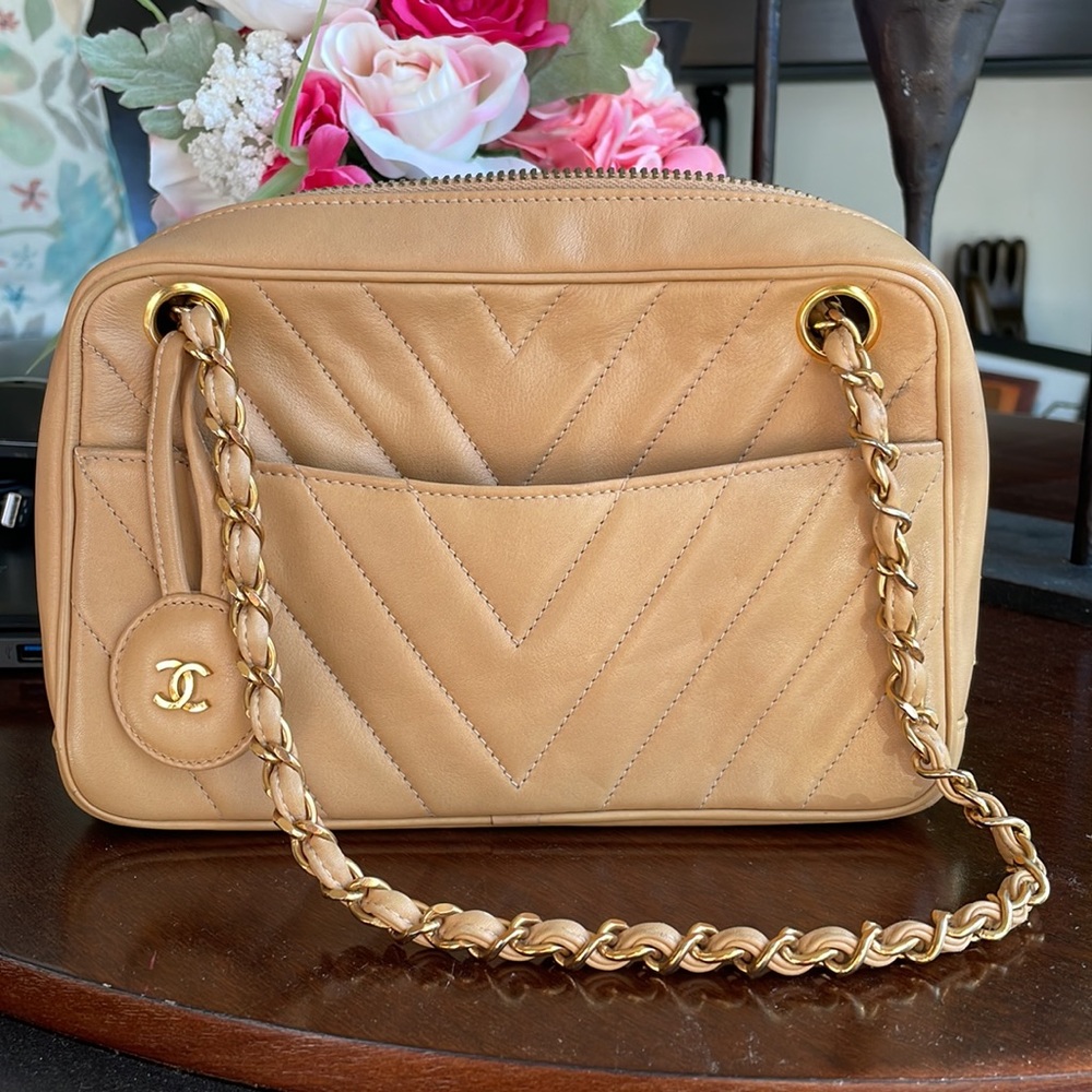 Authentic Chanel Chevron Camera Case GHW Bag - Picture 1 of 12